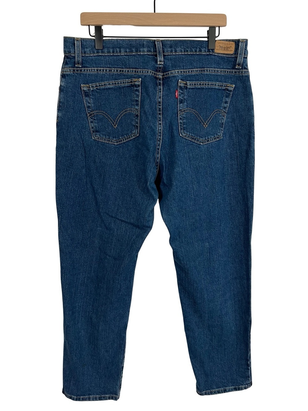Levi’s 550 Relaxed Fit Jeans Womens 16 Tapered Leg Medium Wash Denim